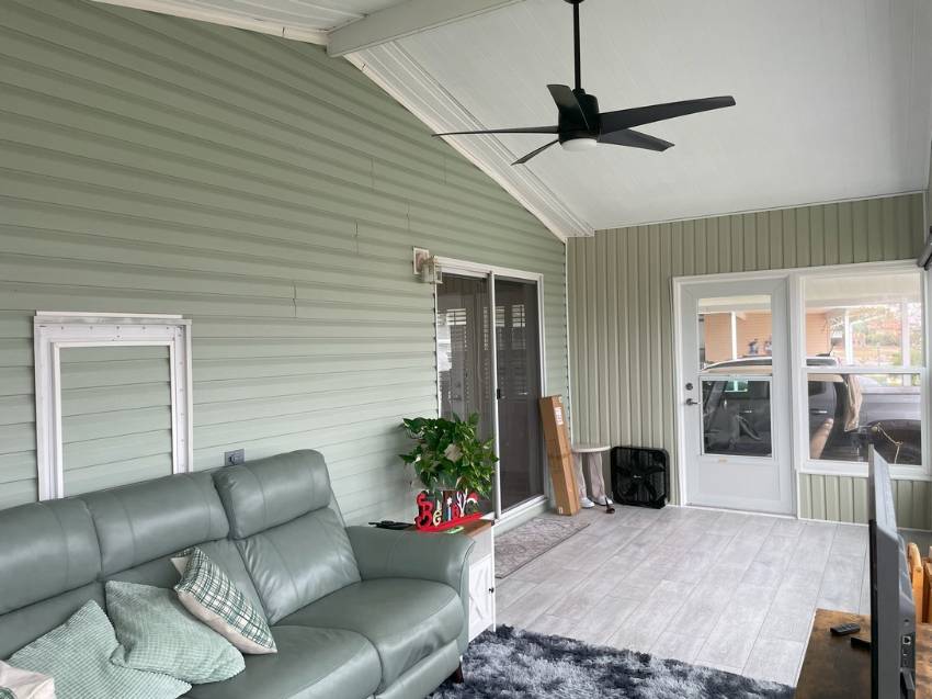 1127 Lacosta Lane West a Winter Haven, FL Mobile or Manufactured Home for Sale